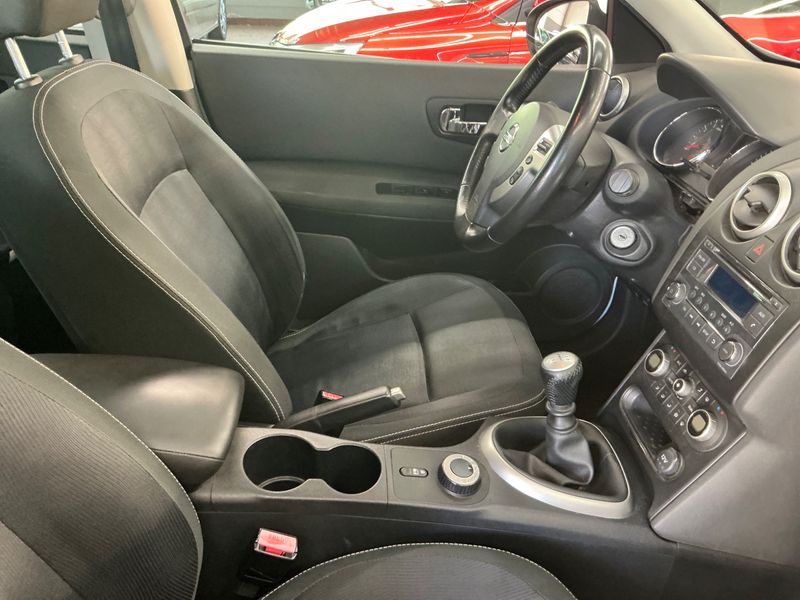 Nissan Qashqai+2 2.0 Acenta 4x4 2010 – снимка 25