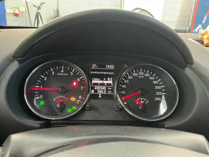 Nissan Qashqai+2 2.0 Acenta 4x4 2010 – снимка 19
