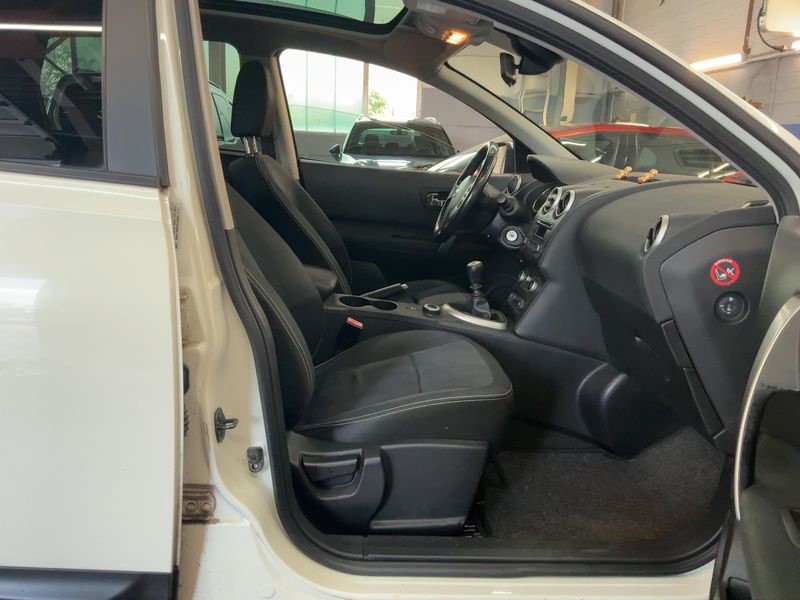 Nissan Qashqai+2 2.0 Acenta 4x4 2010 – снимка 17