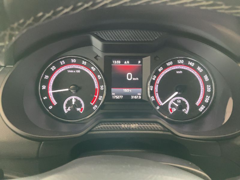 Skoda Octavia 2.0 TDI RS 2018 – снимка 19