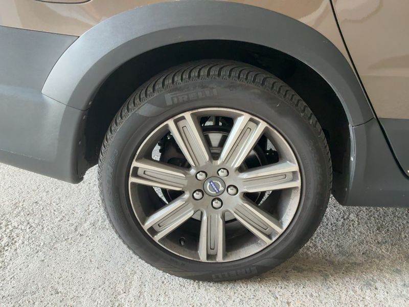 Volvo XC70 2.4 D5 Summum AWD Executive 2016 – снимка 9