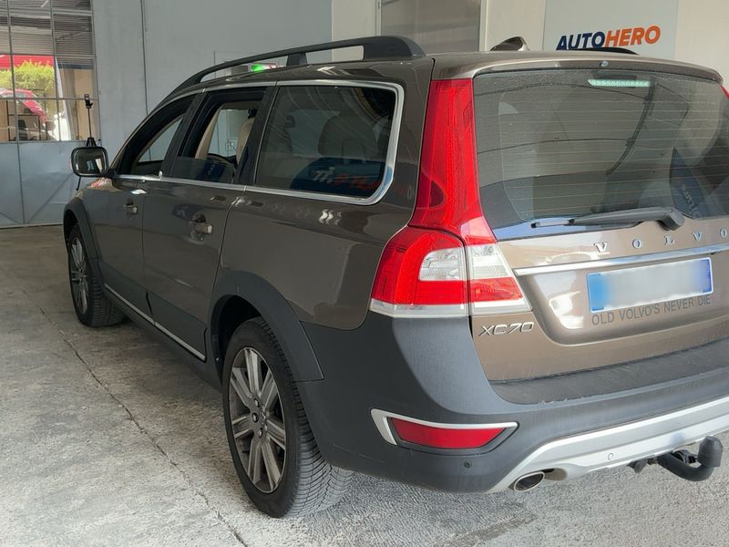 Volvo XC70 2.4 D5 Summum AWD Executive 2016 – снимка 6