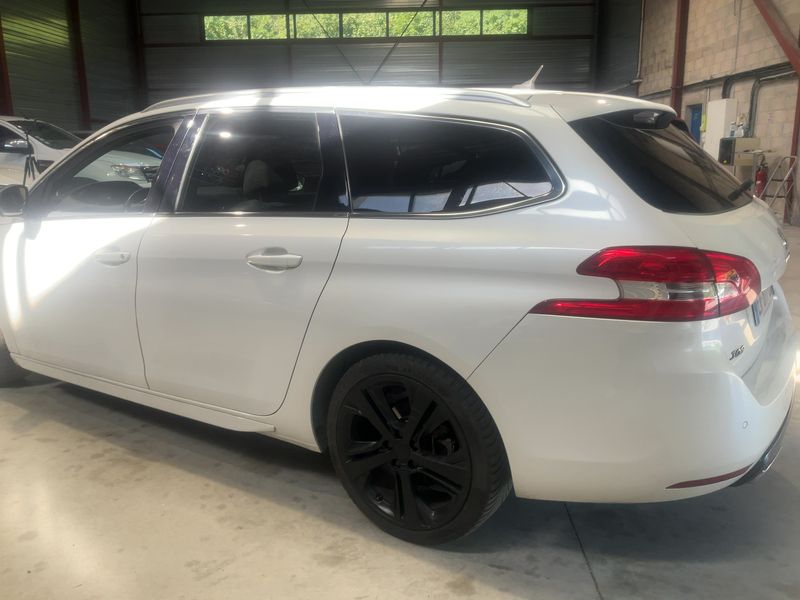 Peugeot 308 1.6 Blue-HDi GT Line 2017 – снимка 6