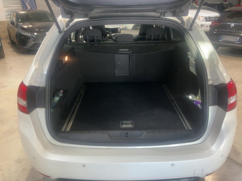 Peugeot 308 1.6 Blue-HDi GT Line 2017 – снимка 15