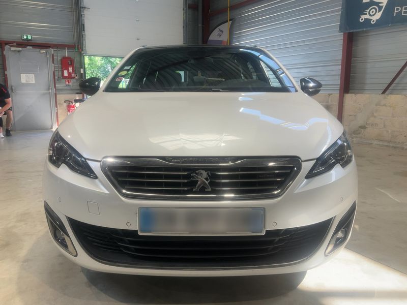 Peugeot 308 1.6 Blue-HDi GT Line 2017 – снимка 14