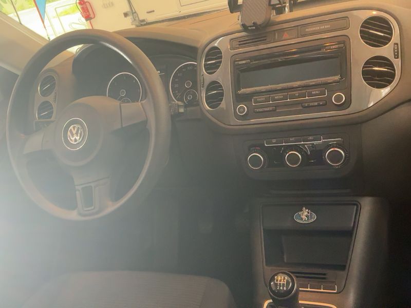 Volkswagen Tiguan 2.0 TDI Cross BlueMotion Tech 2015 – снимка 18