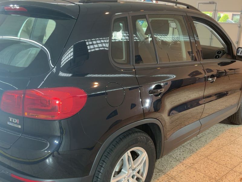Volkswagen Tiguan 2.0 TDI Cross BlueMotion Tech 2015 – снимка 8