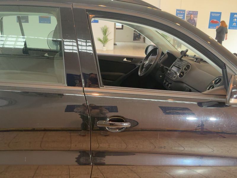 Volkswagen Tiguan 2.0 TDI Cross BlueMotion Tech 2015 – снимка 10