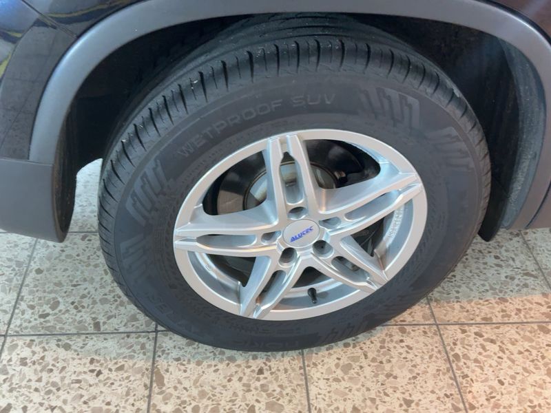Volkswagen Tiguan 2.0 TDI Cross BlueMotion Tech 2015 – снимка 9