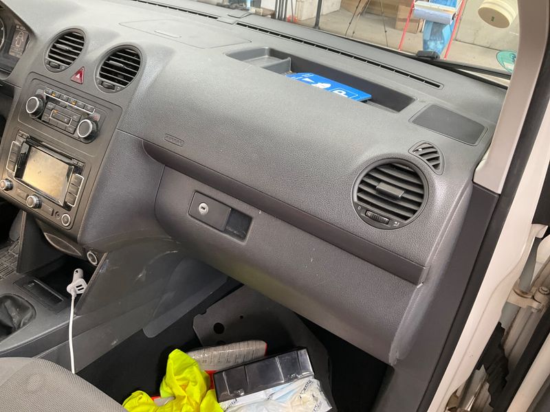 Volkswagen Caddy 1.6 TDI Maxi Trendline 2014 – снимка 37