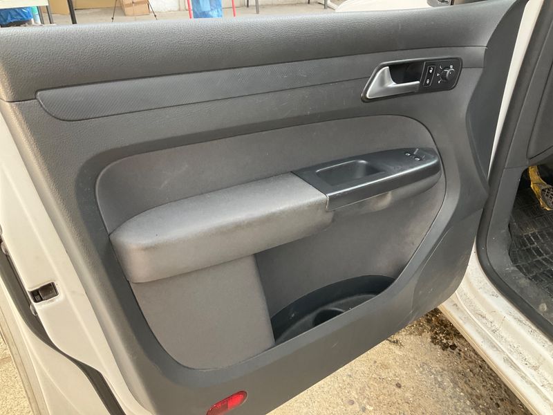 Volkswagen Caddy 1.6 TDI Maxi Trendline 2014 – снимка 35