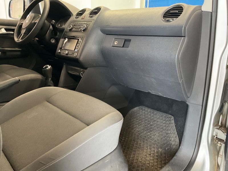 Volkswagen Caddy 1.6 TDI 2015 – снимка 44