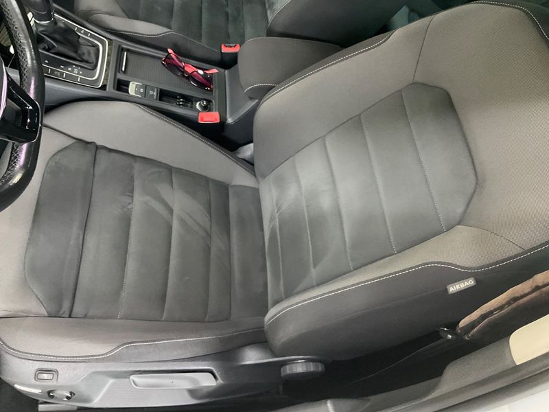 Volkswagen Golf VII 2.0 TDI Highline BlueMotion Tech 2017 – снимка 23