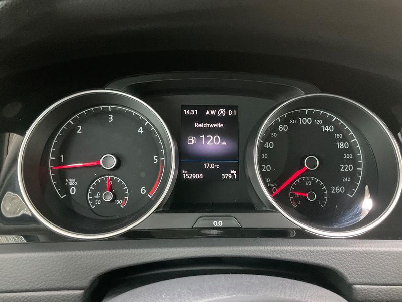 Volkswagen Golf VII 2.0 TDI Highline BlueMotion Tech 2017 – снимка 18