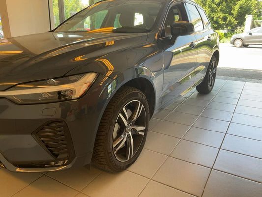 Volvo XC60 2.0 B4 Mild-Hybrid Ultimate Dark AWD 2024 – снимка 2