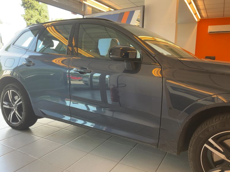 Volvo XC60 2.0 B4 Mild-Hybrid Ultimate Dark AWD 2024 – снимка 10