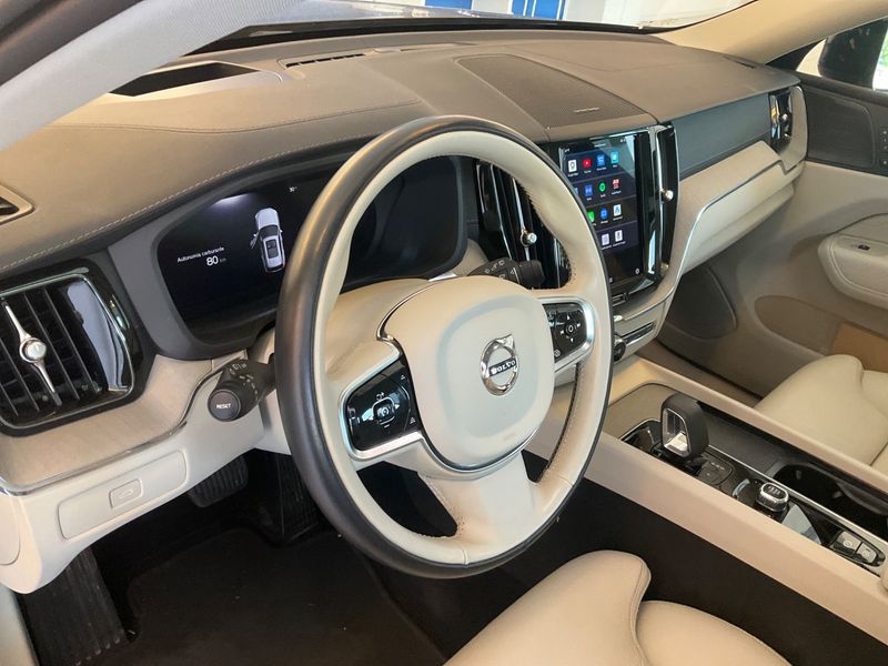 Volvo XC60 2.0 B4 Mild-Hybrid Ultimate Dark AWD 2024 – снимка 23