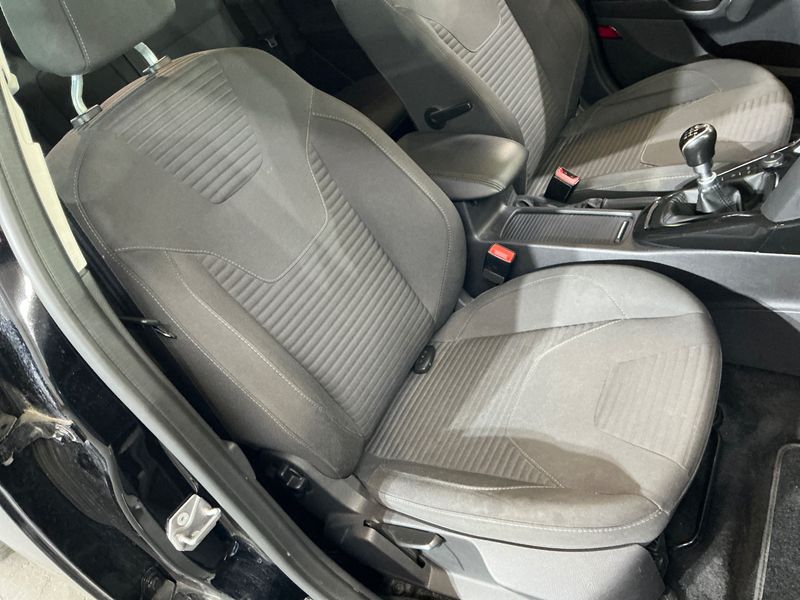 Ford Focus 1.5 TDCi Titanium 2016 – снимка 29