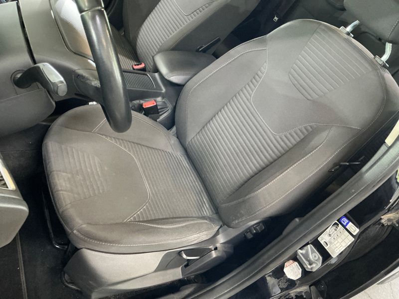 Ford Focus 1.5 TDCi Titanium 2016 – снимка 32