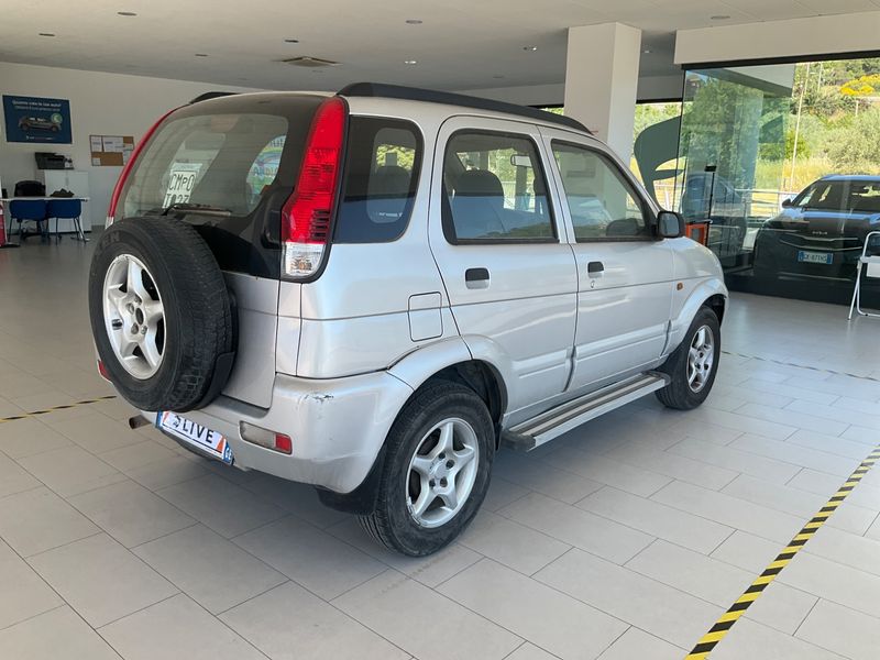 Daihatsu Terios 1.3 CX 2003 – снимка 2