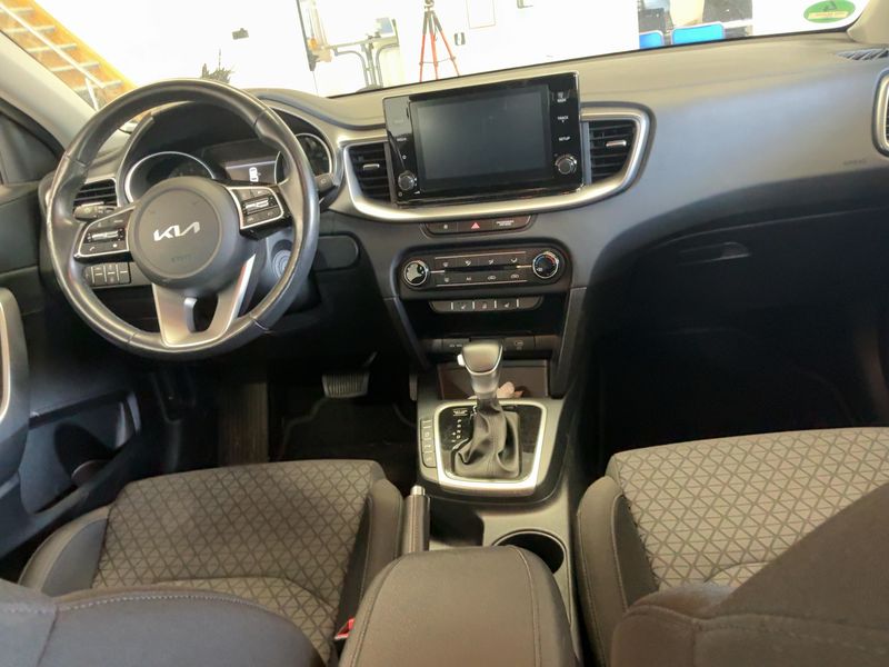 Kia cee'd 1.5 TGDI Spirit 2023 – снимка 18