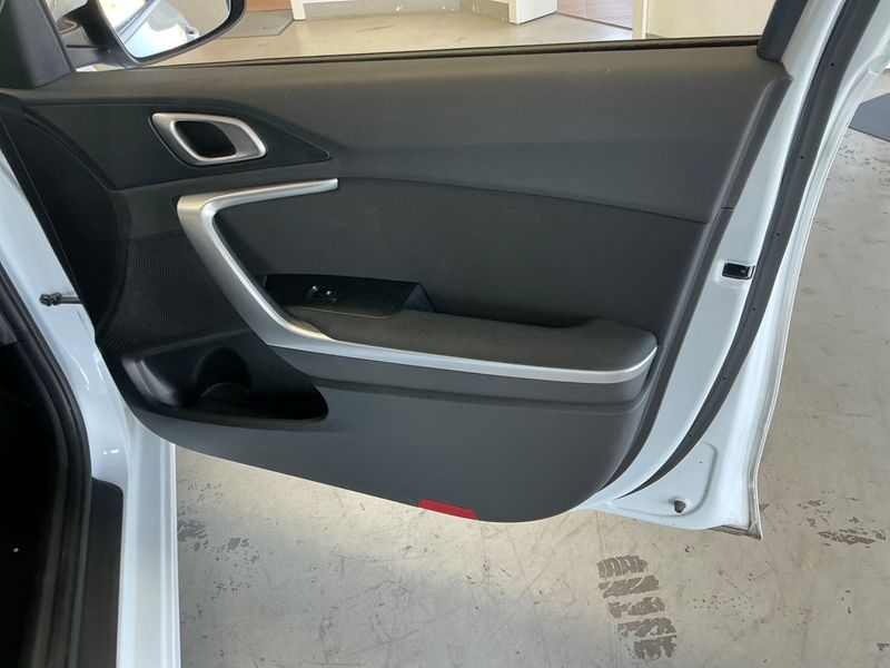 Kia cee'd 1.5 TGDI Spirit 2023 – снимка 25