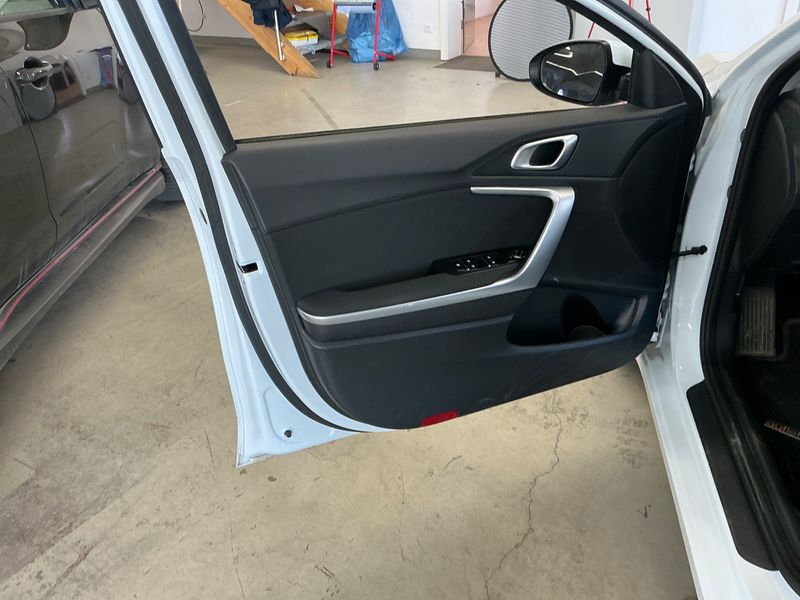 Kia cee'd 1.5 TGDI Spirit 2023 – снимка 23