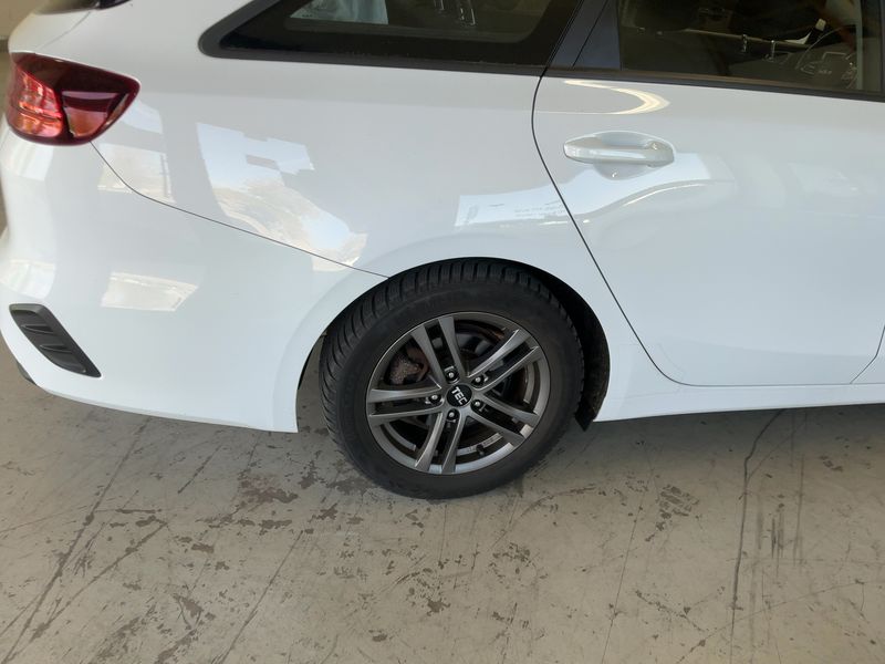 Kia cee'd 1.5 TGDI Spirit 2023 – снимка 9