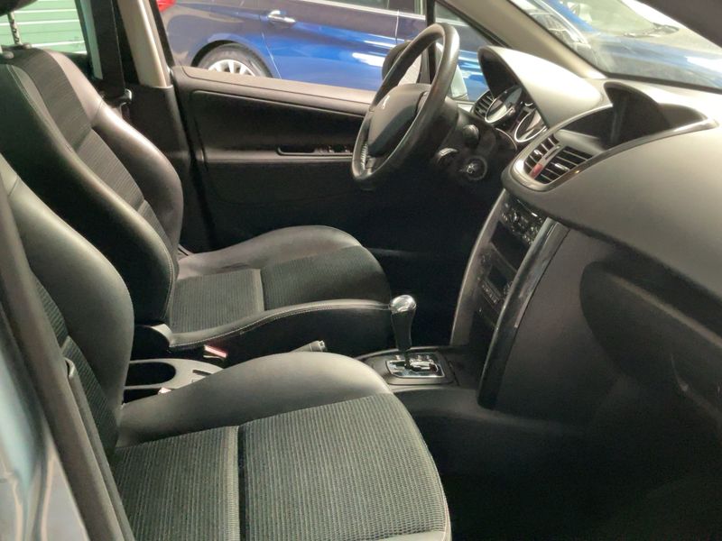 Peugeot 207 1.6 Outdoor 2011 – снимка 16