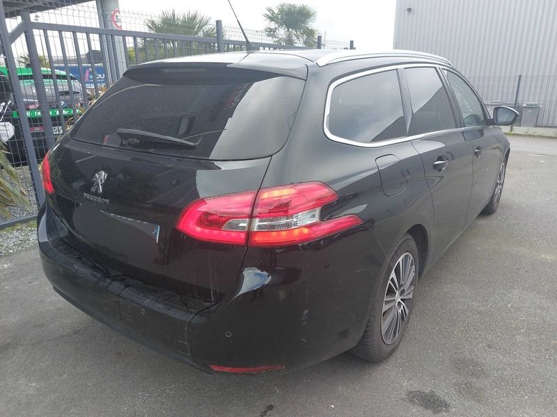 Peugeot 308 1.5 Blue-HDi Allure Business 2021 – снимка 5