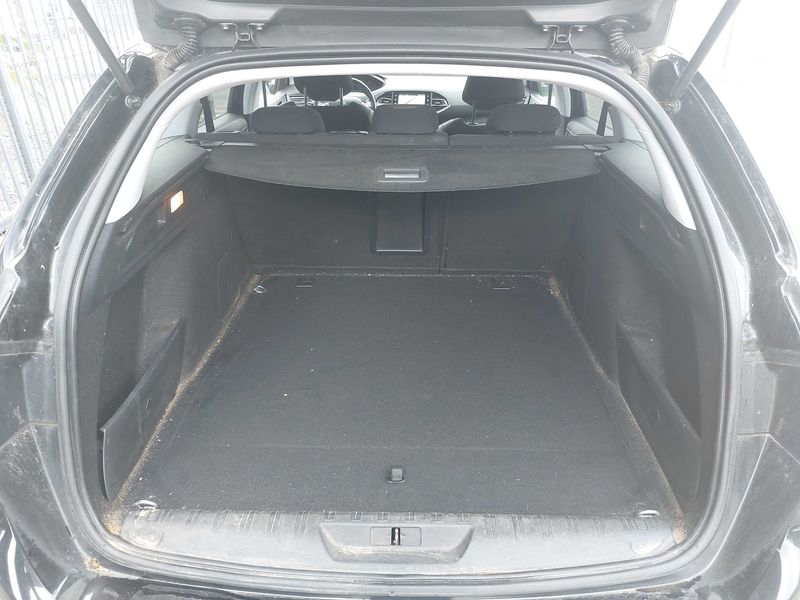 Peugeot 308 1.5 Blue-HDi Allure Business 2021 – снимка 9