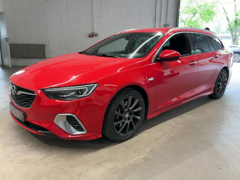 Opel Insignia Sports Tourer 2.0 CDTI GSi 4x4 2018 – снимка 1