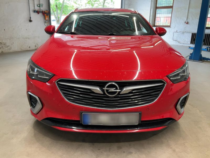 Opel Insignia Sports Tourer 2.0 CDTI GSi 4x4 2018 – снимка 14