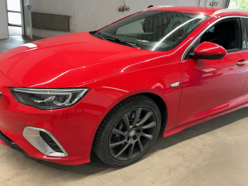 Opel Insignia Sports Tourer 2.0 CDTI GSi 4x4 2018 – снимка 2
