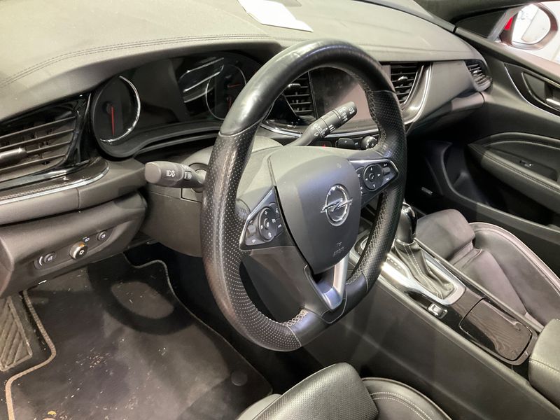 Opel Insignia Sports Tourer 2.0 CDTI GSi 4x4 2018 – снимка 34
