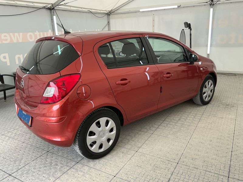 Opel Corsa 1.4 Navi 2012 – снимка 2