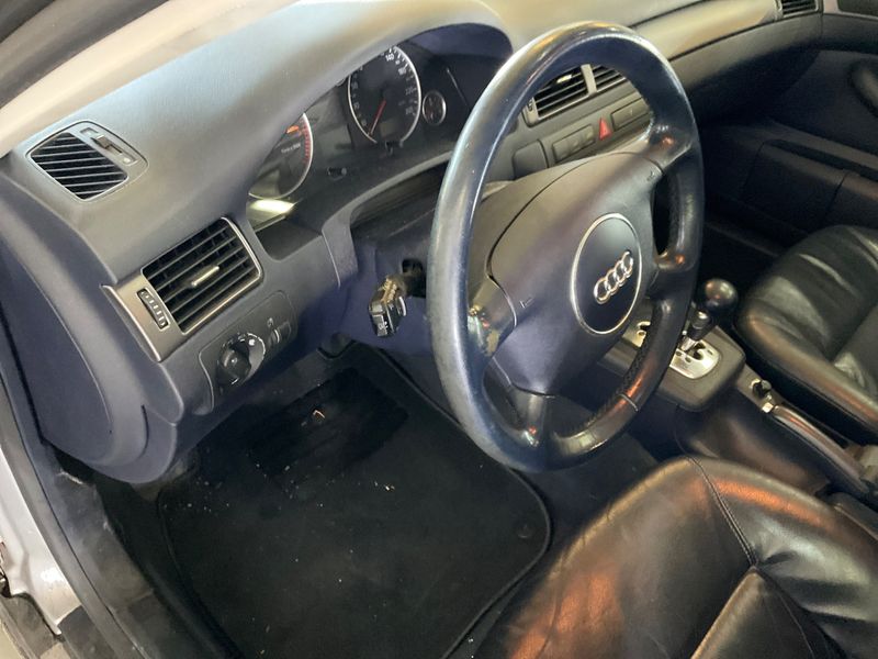 Audi A6 1.9 TDI 2004 – снимка 36
