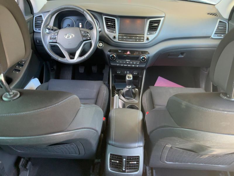 Hyundai Tucson 2.0 CRDi Style 4WD 2017 – снимка 17
