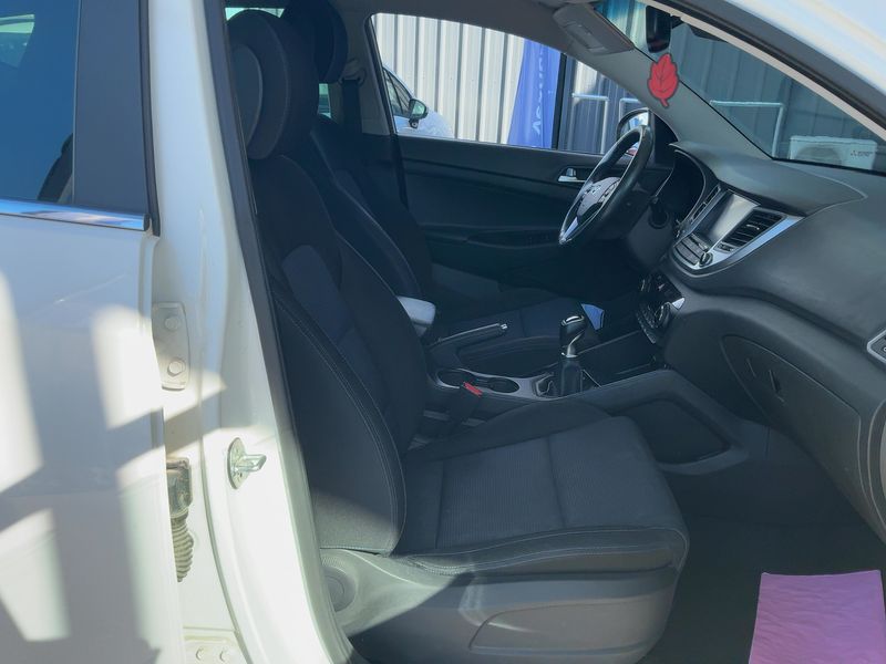 Hyundai Tucson 2.0 CRDi Style 4WD 2017 – снимка 16