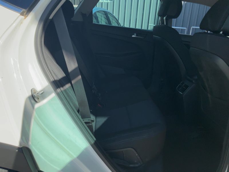 Hyundai Tucson 2.0 CRDi Style 4WD 2017 – снимка 19