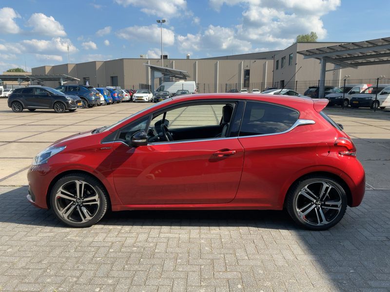 Peugeot 208 1.2 PureTech GT Line 2016 – снимка 4