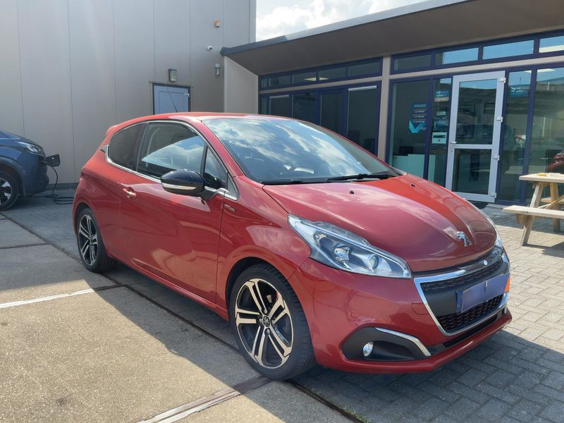 Peugeot 208 1.2 PureTech GT Line 2016 – снимка 12