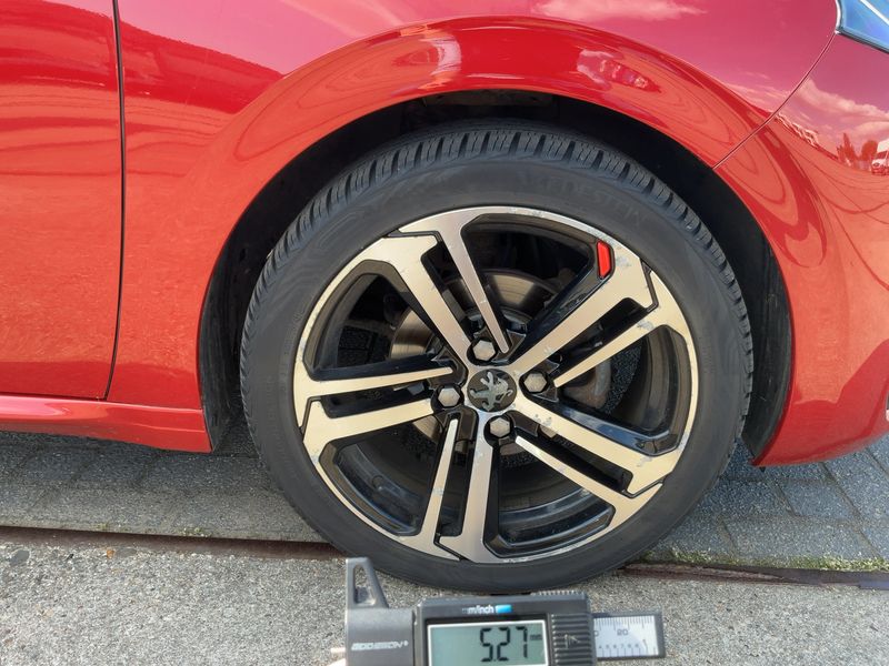 Peugeot 208 1.2 PureTech GT Line 2016 – снимка 11