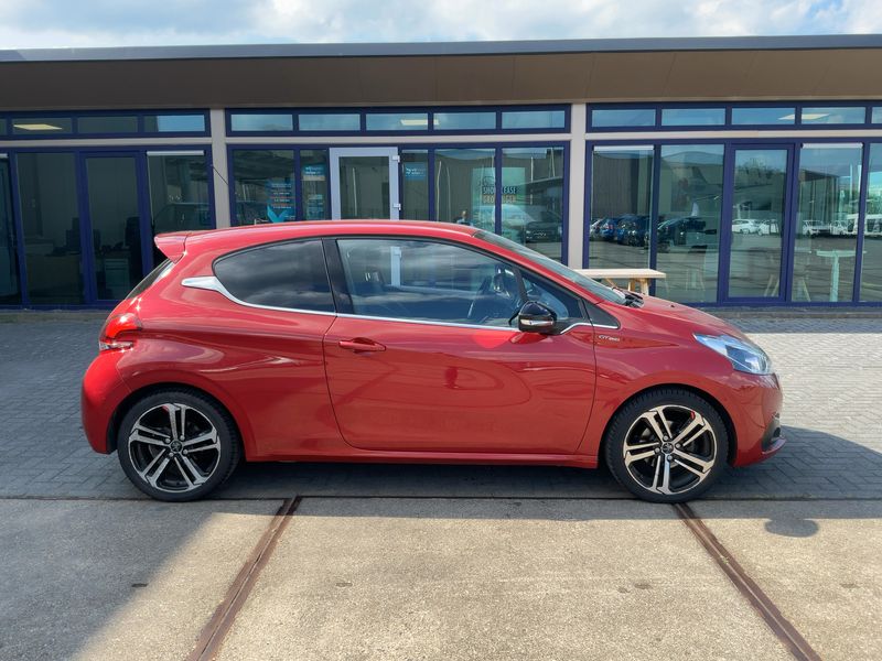 Peugeot 208 1.2 PureTech GT Line 2016 – снимка 10