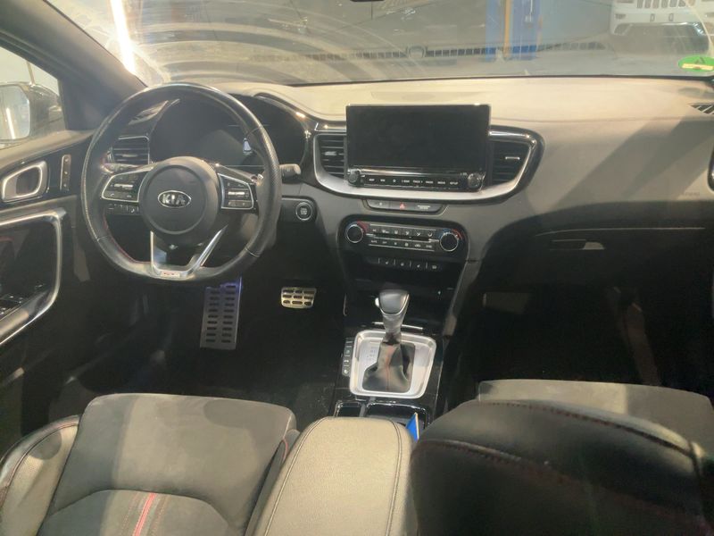Kia pro_cee'd 1.6 TGDI GT 2021 – снимка 17