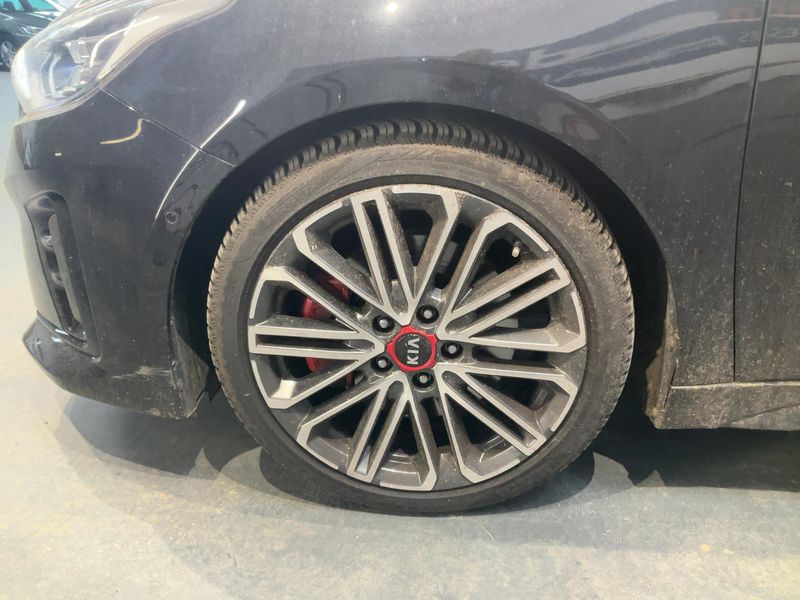 Kia pro_cee'd 1.6 TGDI GT 2021 – снимка 3