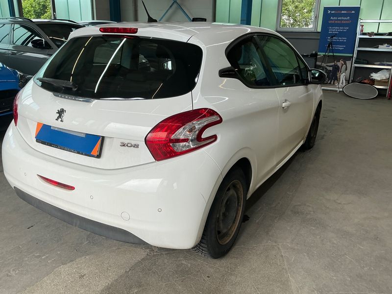 Peugeot 208 1.4 VTi Active 2012 – снимка 2