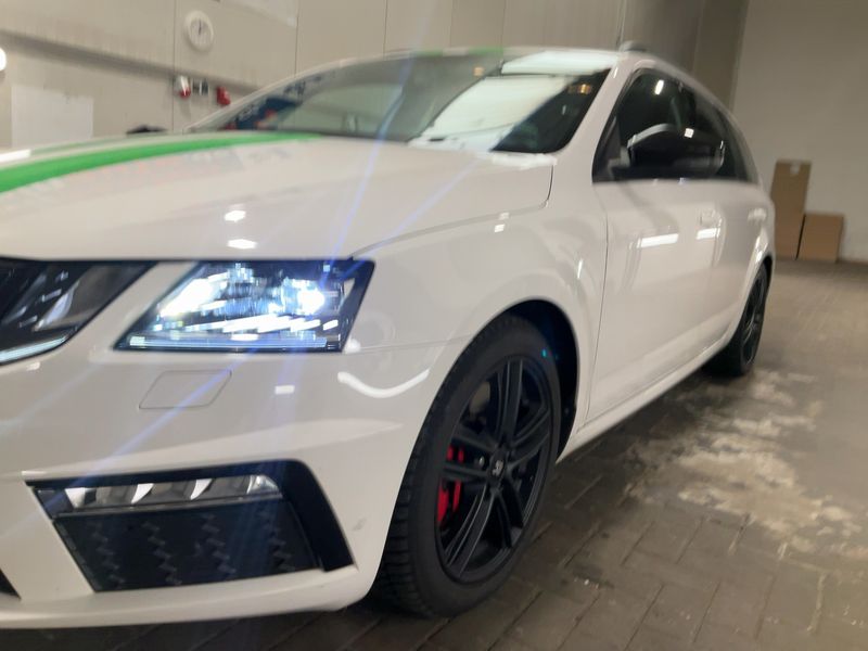 Skoda Octavia 2.0 TSI RS 245 2019 – снимка 2