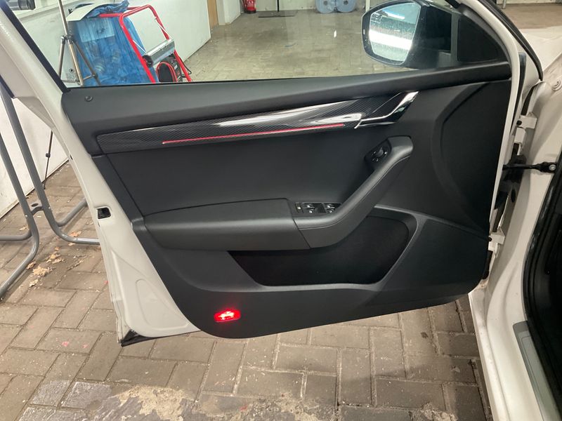 Skoda Octavia 2.0 TSI RS 245 2019 – снимка 35