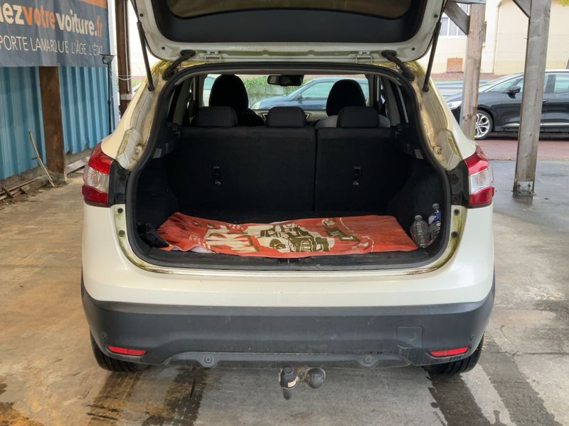 Nissan Qashqai 1.6 dCi Connect Edition 2015 – снимка 15